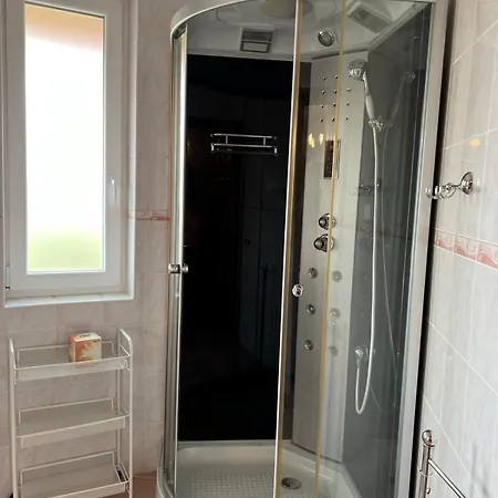 Tüskevár Panzió Abádszalók