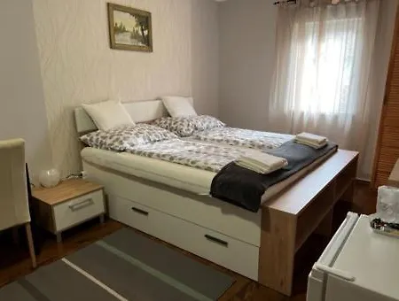 Tueskevar Panzio 3* Abádszalók